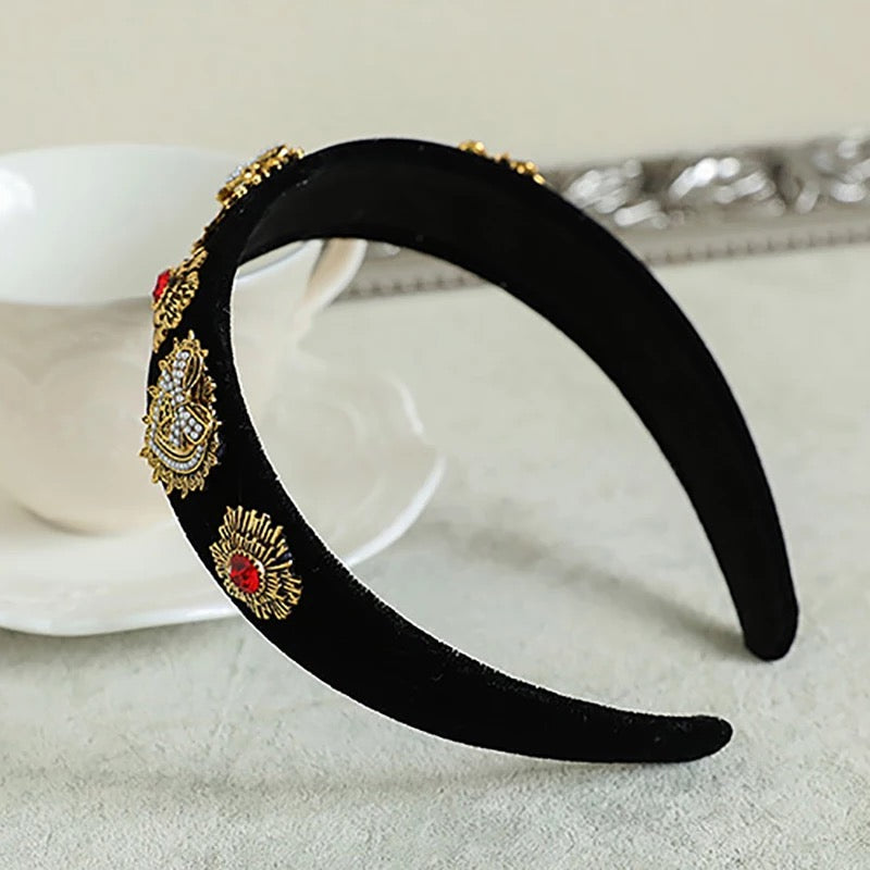 ‘Giovani’ headbands.