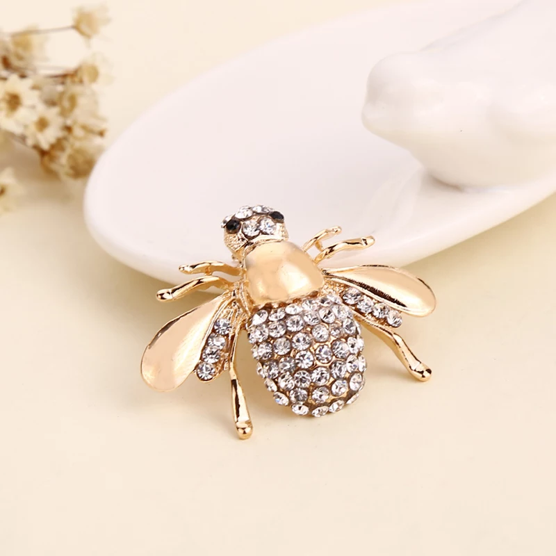 SIGNATURE CRYSTAL BEE BROOCH