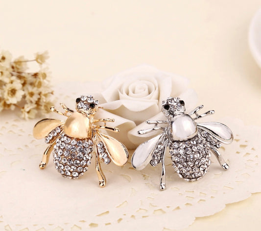 SIGNATURE CRYSTAL BEE BROOCH